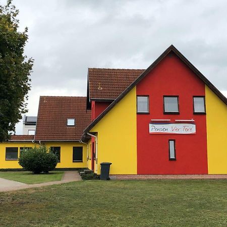 Pension ,,Vier Tore" Neubrandenburg Exteriör bild